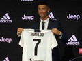VIDEO: Cristiano Ronaldo Resmi Berseragam Juventus