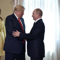 Putin Puji Trump 'Setinggi Langit', Sebut Pria Sejati