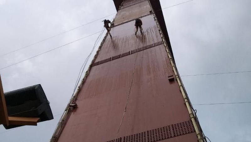 Rehabilitasi Jembatan Ampera akan rampung seluruhnya pada November 2018 dengan nilai kontrak sebesar Rp 17,7 miliar.