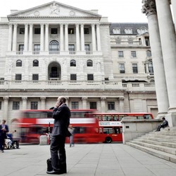 Tok! Bank Sentral Inggris Tahan Suku Bunga di 5,25%, tapi...