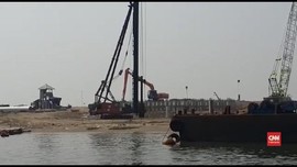 VIDEO: Bangunan Disegel, Jembatan Pulau Reklamasi Dibangun