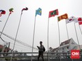 Pemasang Bendera Tiang Bambu di Pluit: Asian Games itu Apa