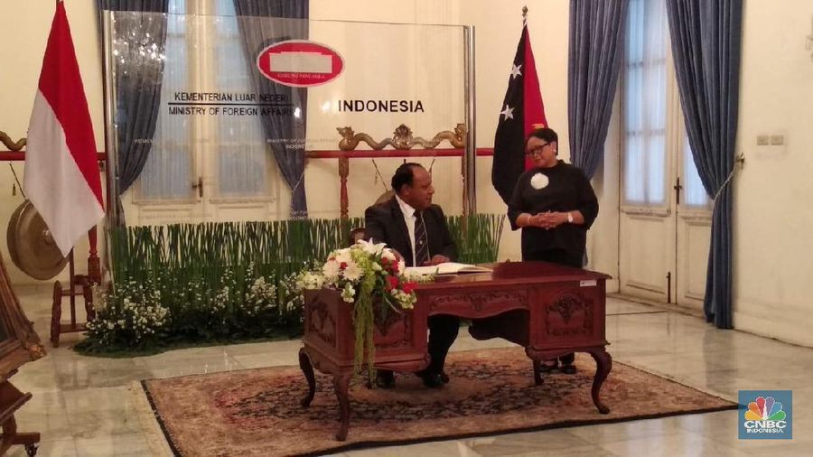 Indonesia dan Papua Nugini juga membahas mengenai pemanfaatan perbatasan bagi anggota APEC.