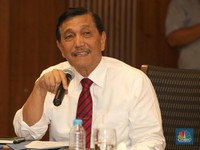 Luhut: Jokowi Tak Ragu Naikkan Harga BBM