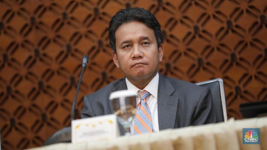 Bank Indonesia (BI) memprediksi defisit transaksi berjalan akan mencapai US$ 25 miliar sepanjang tahun 2018.