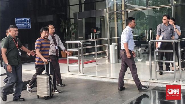 Sambil Menangis, Penyuap Bupati Labuhanbatu Ajukan JC