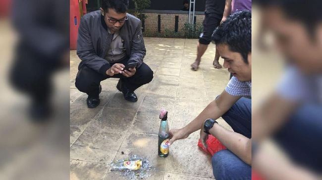 Polisi Olah TKP Rumah Mardani Ali Sera Usai Teror Bom Molotov