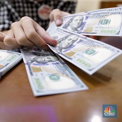 Mau 'Buang King Dolar'? Ingat Greenback Tak Selemah Itu!