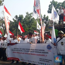 Karyawan Pertamina: Menteri Rini Jangan Kau Jual Aset Negara!