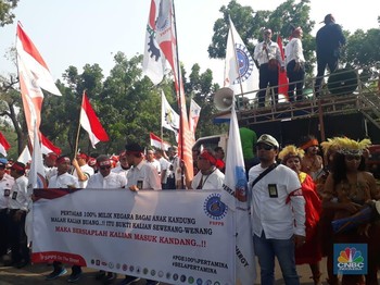 Karyawan Pertamina: Menteri Rini Jangan Kau Jual Aset Negara!