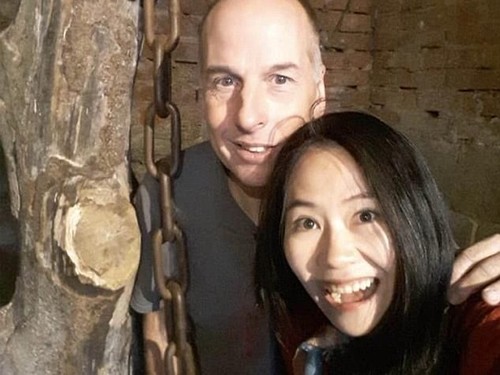 Kisah Cinta Penyelam Inggris di Gua Thailand yang Kencani Perawat Lokal Kisah Cinta Penyelam Inggris di Gua Thailand yang Kencani Perawat Lokal