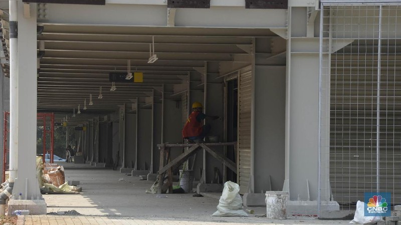 Gedung parkir ini mampu menampung sekitar 1700 mobil dengan fasilitas atap terbuat dari panel surya yang mampu menghasilkan listrik 1mw.