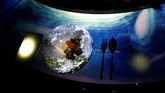 Dalam sekali pengalaman makan, Anda akan dibawa melihat perjalanan hidup sebuah pohon dari biji sampai dewasa melalui enam makanan yang berbeda.(REUTERS/Kim Kyung-Hoon)