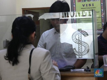 Pembukaan Pasar: Rupiah Melemah ke Rp 15.195/US$