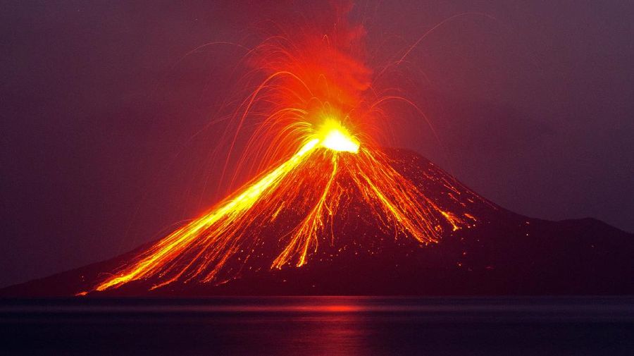 Lava streams down from Anak Krakatau (Child of Krakatoa) volcano during an eruption as seen from Rakata island in Lampung province, Indonesia, July 19, 2018. Picture taken July 19, 2018. REUTERS/Stringer