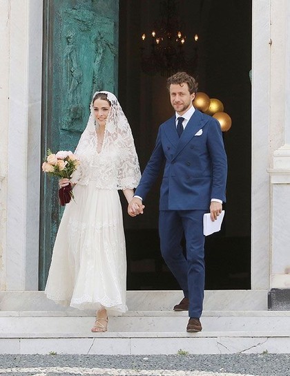 Cantiknya Putri Bos Vogue, Tampil Sederhana Saat Menikah di Italia Cantiknya Putri Bos Vogue, Tampil Sederhana Saat Menikah di Italia