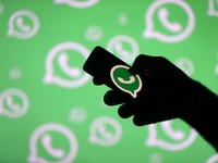 Facebook Bongkar Cara Hasilkan Uang dari WhatsApp