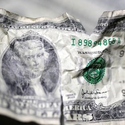 Geger Nih, Triliunan Uang Tunai Ilegal Ternyata Hasil Suap