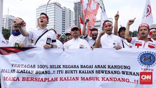 Ribuan Karyawan Pertamina Demo, Minta Rini Soemarno Dicopot