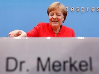 Hecker Retas Data Pribadi Angela Merkel & Pejabat Jerman