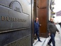 Burberry Ganti Logo dan Monogram Setelah 20 Tahun