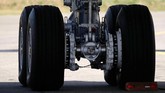 Roda pendaratan pesawat Airbus Beluga XL dirancang bisa menahan beban hingga 125 ton. REUTERS/Regis Duvignau