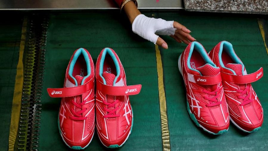 Rupiah melemah ke level baru yakni Rp 15.000/US$