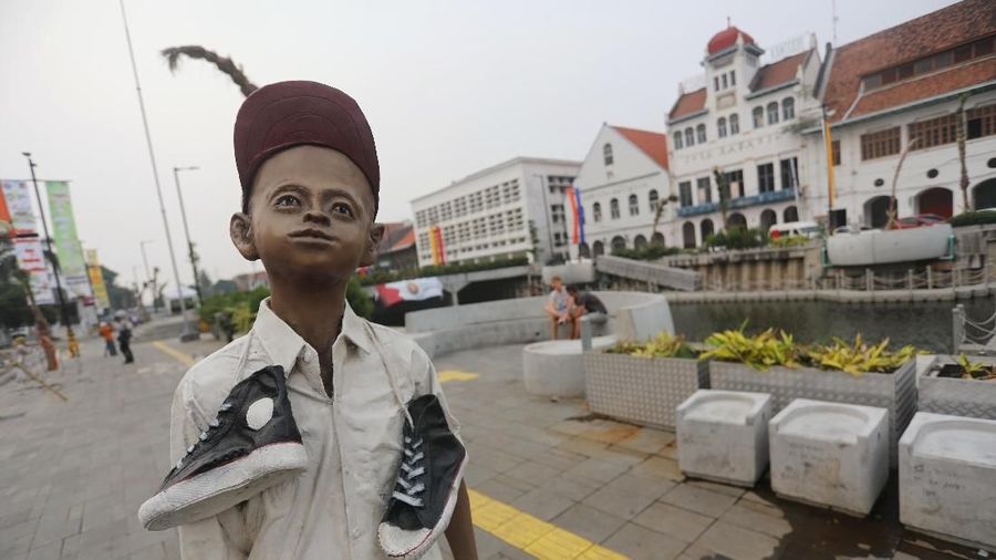 Proyek Kali Besar yang berada tepat di belakang kawasan Museum Fatahilah ini menghabiskan anggaran Rp260 miliar.