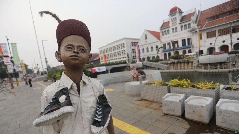 Proyek Kali Besar yang berada tepat di belakang kawasan Museum Fatahilah ini menghabiskan anggaran Rp260 miliar.