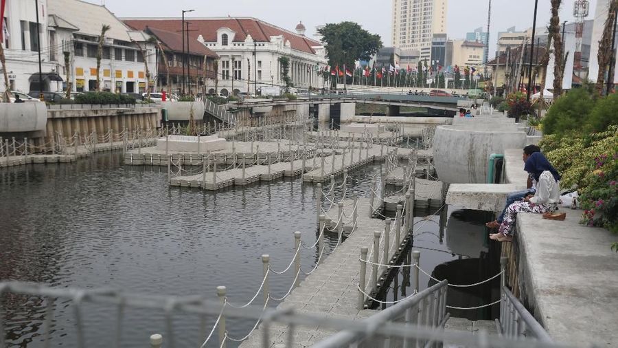 Proyek Kali Besar yang berada tepat di belakang kawasan Museum Fatahilah ini menghabiskan anggaran Rp260 miliar.