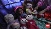 Sasha mulai belajar olah seni suara perut saat usia 9 tahun dengan Bapak Ventriloquist Indonesia, Gatoet Soenjoto. (CNN Indonesia/ Hesti Rika)