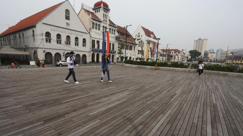 Proyek Kali Besar yang berada tepat di belakang kawasan Museum Fatahilah ini menghabiskan anggaran Rp260 miliar.