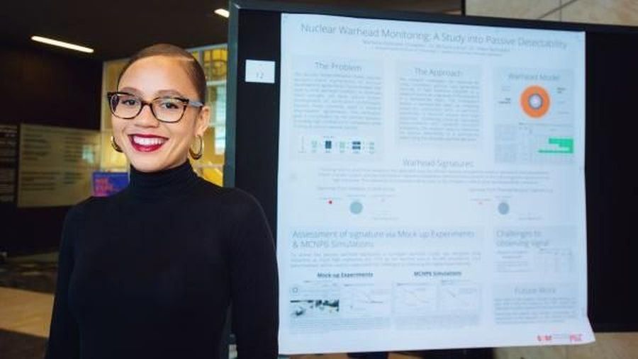 Mareena Robinson, perempuan kulit hitam pertama yang menyandang gelar Phd Nuklir dari MIT 