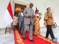 Perluas Pasar, Menlu Retno Ajak Wakil PM Uganda Kerja Sama