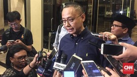 Jelang Pengumuman Cawapres Prabowo, Sekjen PAN Temui Sandiaga