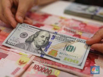 Dolar AS Kian Diburu, Rupiah Betah Melemah