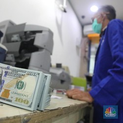 Mau Investasi Tumbuh 7%? Rupiah Harus di Bawah Rp 15.000/US$