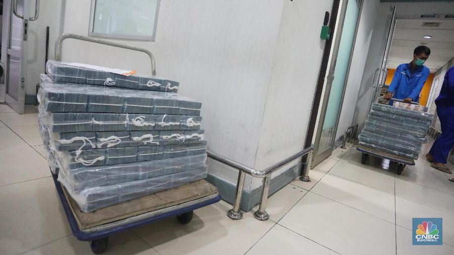 Rupiah menguat 0,28% dibandingkan penutupan perdagangan kemarin.