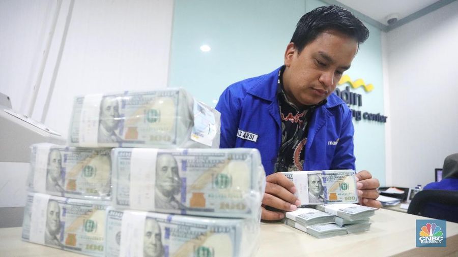 Sentimen Suku Bunga Lambungkan Dolar AS