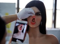 Tak Lagi Jual Boneka Seks, E-commerce China Boleh Jualan Kembali