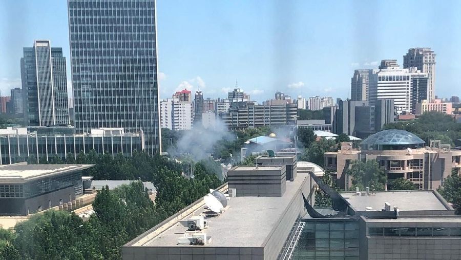 Properti China sedang menghadapi overheating karena penurunan tajam harga rumah setelah sebelumnya harganya naik tinggi.