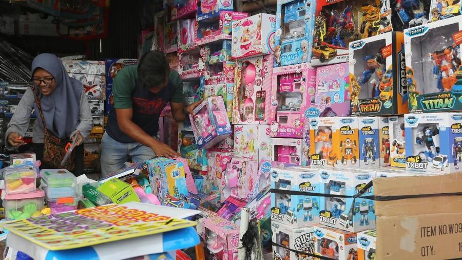 Data Badan Pusat Statistik (BPS) menyebutkan hingga kuartal I-2018 komposisi impor mainan di Indonesia mencapai 65 persen.