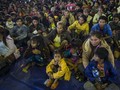 FOTO: Wajah Pengungsi Bendungan Jebol di Laos