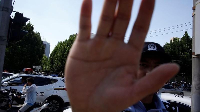 Menurut pemberitaan media negara Global Times yang dikutip Reuters. Sebelumnya, sebuah ledakan dilaporkan terjadi di area yang sama.