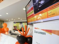 Was-was NPL Bengkak, Fitch Pangkas Rating Bank Danamon