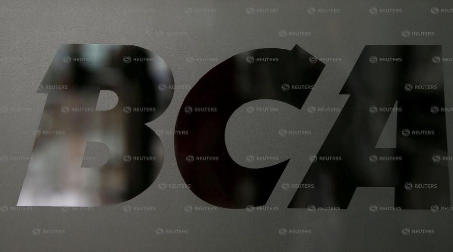 FILE PHOTO: Logo of Bank Central Asia Tbk (BCA) seen at BCA branch office in Jakarta, Indonesia, July 12, 2016. REUTERS/Beawiharta/File Photo