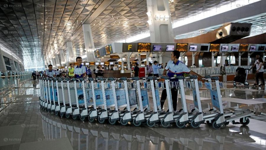 Peserta lelang pengelolaan Bandara Clark harus terdiri dari operator bandara dan maskapai.