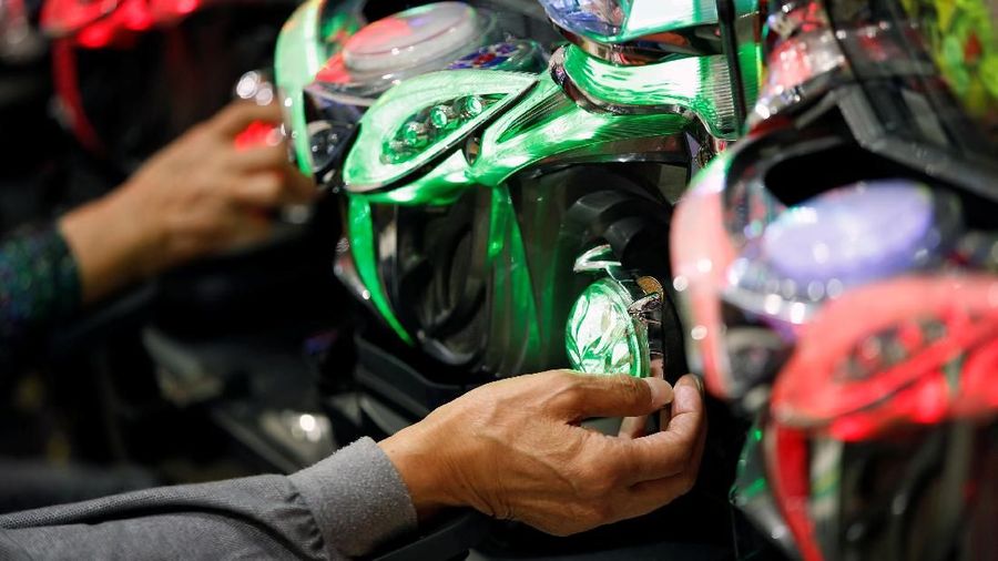Hiroyoshi Fukaya dari industri pachinko GreenBelt mengatakan para penggemar pachinko belakangan hanya habiskan 100.000 yen ($ 899) dalam satu kunjungan.