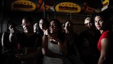 Tak hanya masalah transportasi dan bensin, krisis ekonomi juga membuat warga Venezuela kekurangan pangan dan obat-obatan. (AFP PHOTO / Federico PARRA)