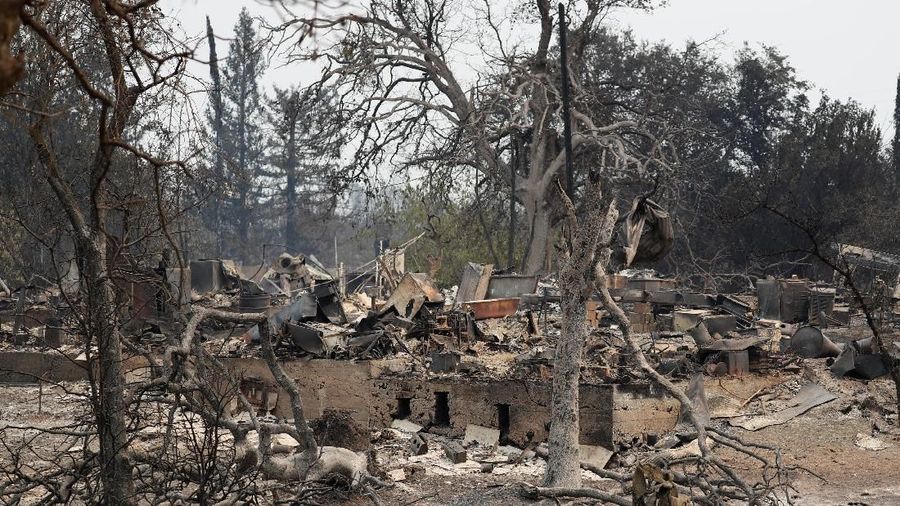 Mengutip Reuters, Peristiwa tersebut menghancurkan 500 sturktur bangunan dan mengancam ribuan tempat tinggal dan bisnis lainya.